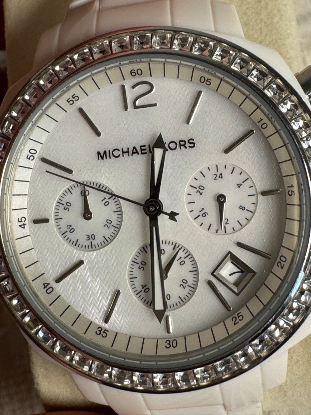 Michael Kors MK5079 Womens White Acrylic Band Watch MOP & Crystal Embellished - Picture 6 of 12